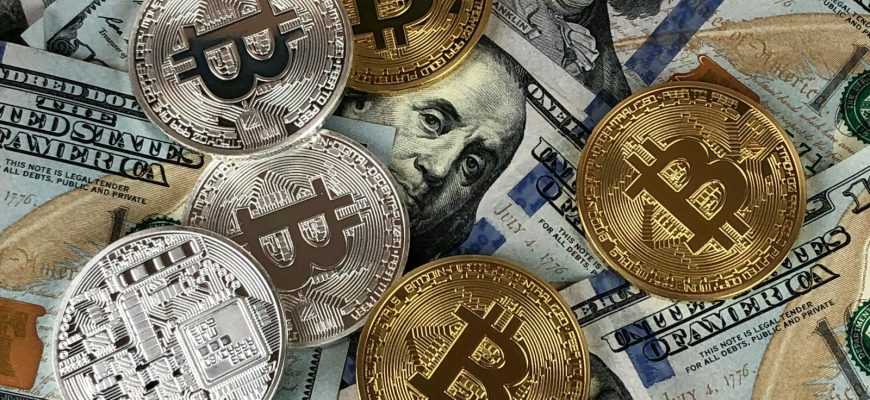 Round Silver and Gold Coins