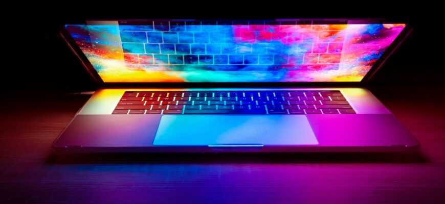 macbook pro turned on displaying music